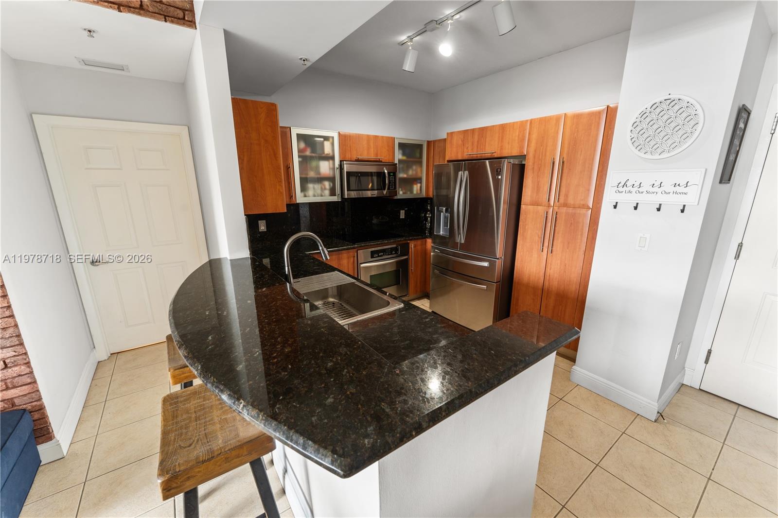 3232 SW 22nd Ter #708 Miami, FL 33145