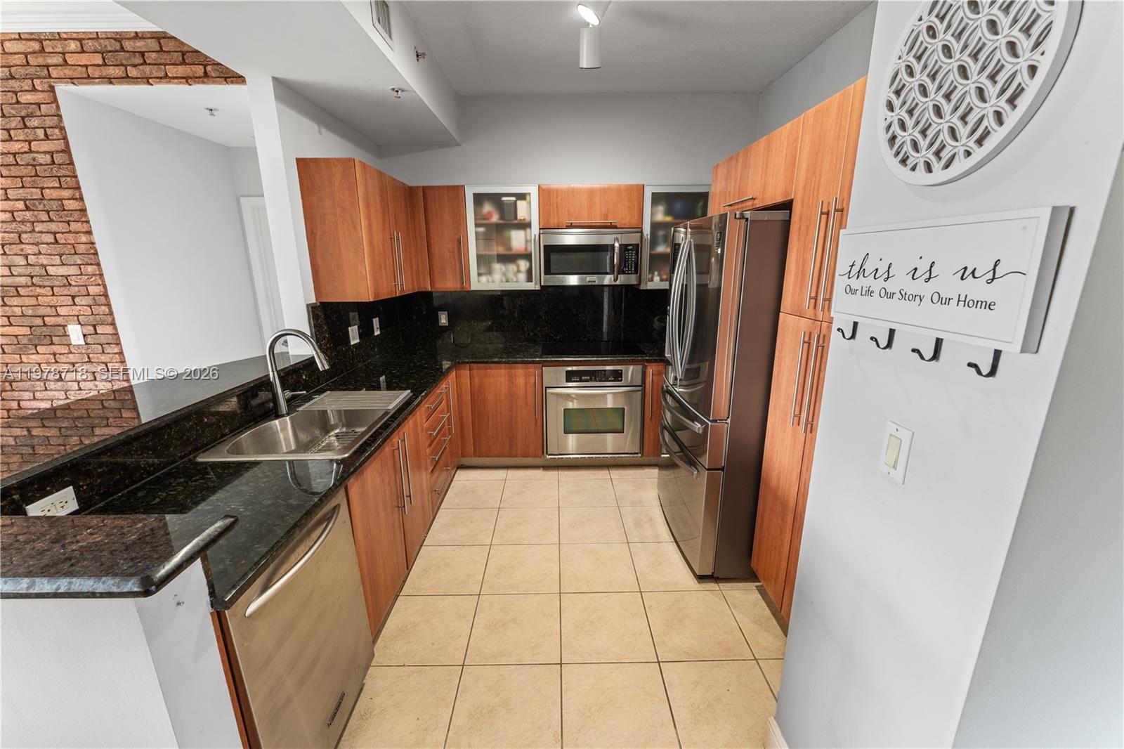 3232 SW 22nd Ter #708 Miami, FL 33145