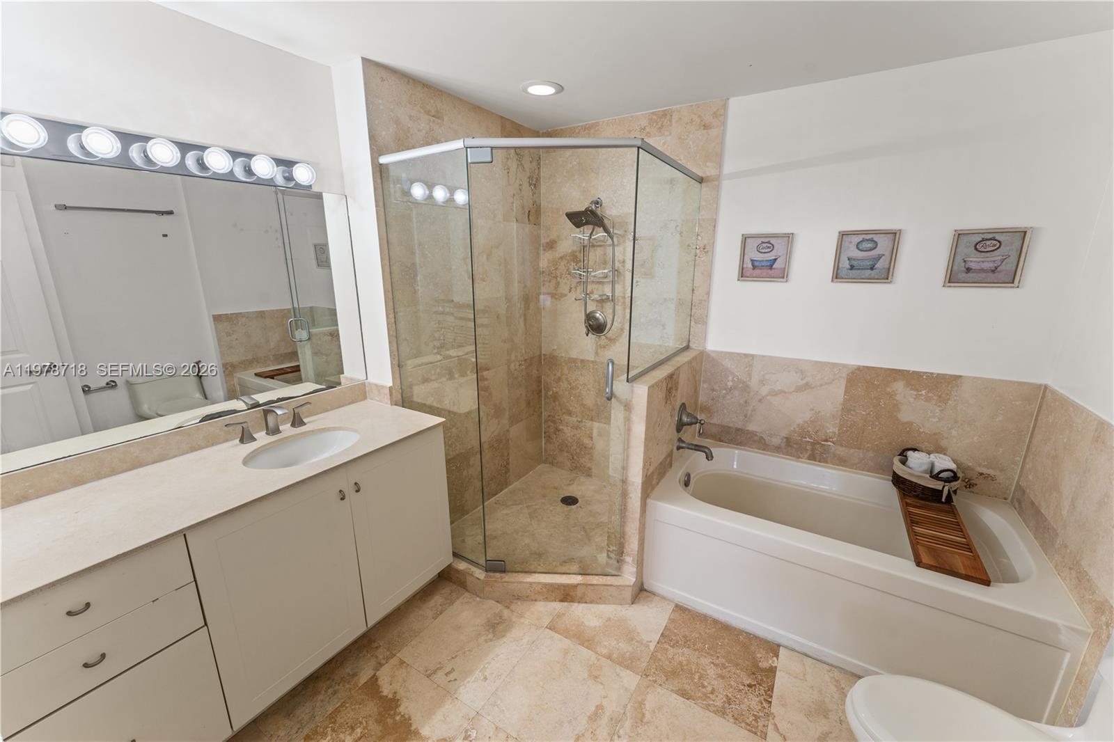 3232 SW 22nd Ter #708 Miami, FL 33145