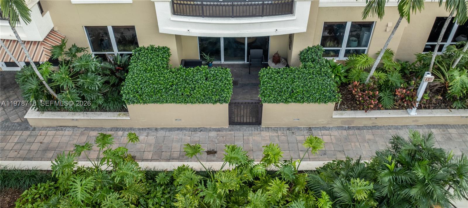 3232 SW 22nd Ter #708 Miami, FL 33145