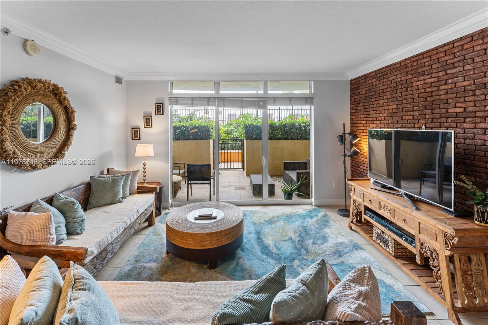 3232 SW 22nd Ter #708 Miami, FL 33145