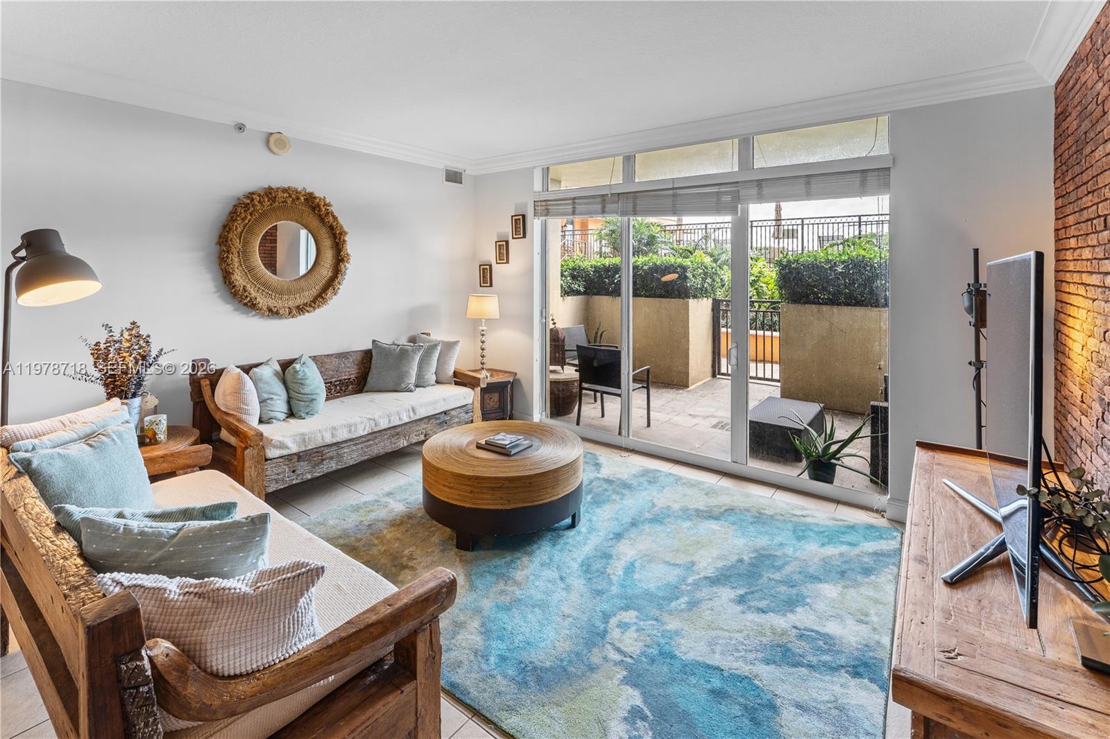 3232 SW 22nd Ter #708 Miami, FL 33145