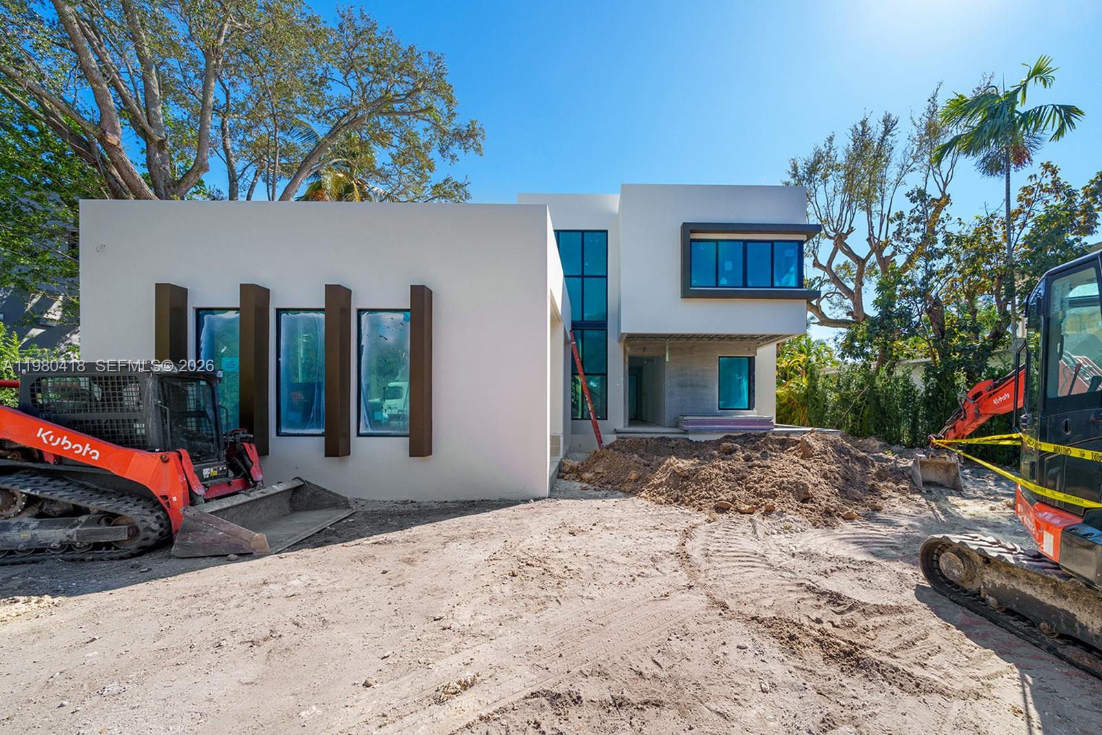 820 NE 111th St Biscayne Park, FL 33161