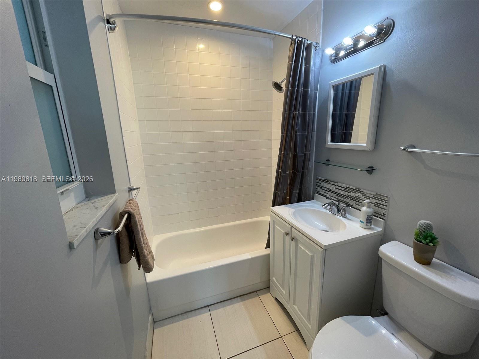 305 NE 15th Ave #REAR Fort Lauderdale, FL 33301