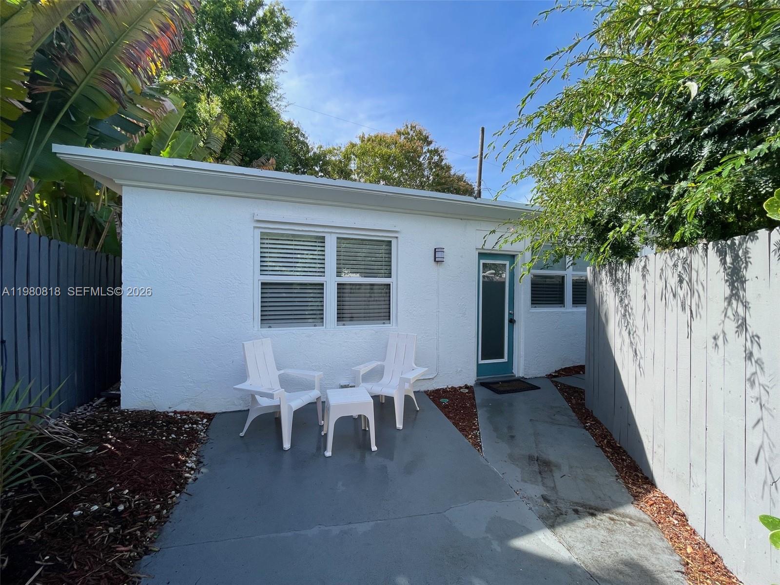 305 NE 15th Ave #REAR Fort Lauderdale, FL 33301