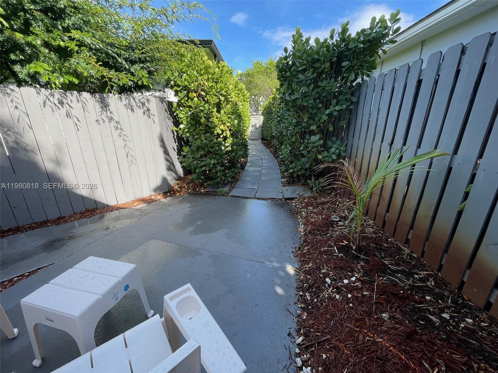 305 NE 15th Ave #REAR Fort Lauderdale, FL 33301