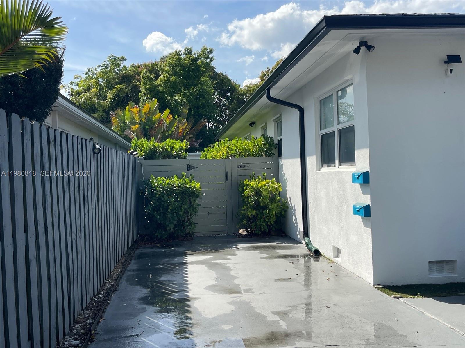 305 NE 15th Ave #REAR Fort Lauderdale, FL 33301