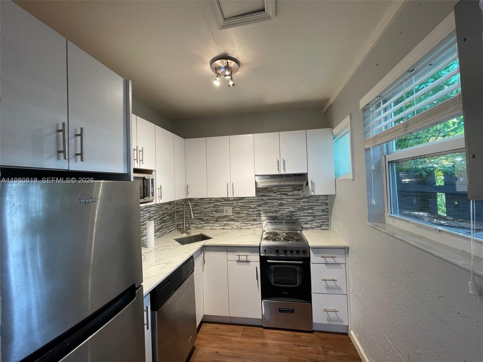 305 NE 15th Ave #REAR Fort Lauderdale, FL 33301