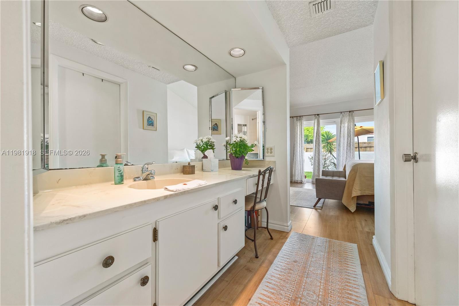 19994 NE 5th Ct #3C Miami, FL 33179