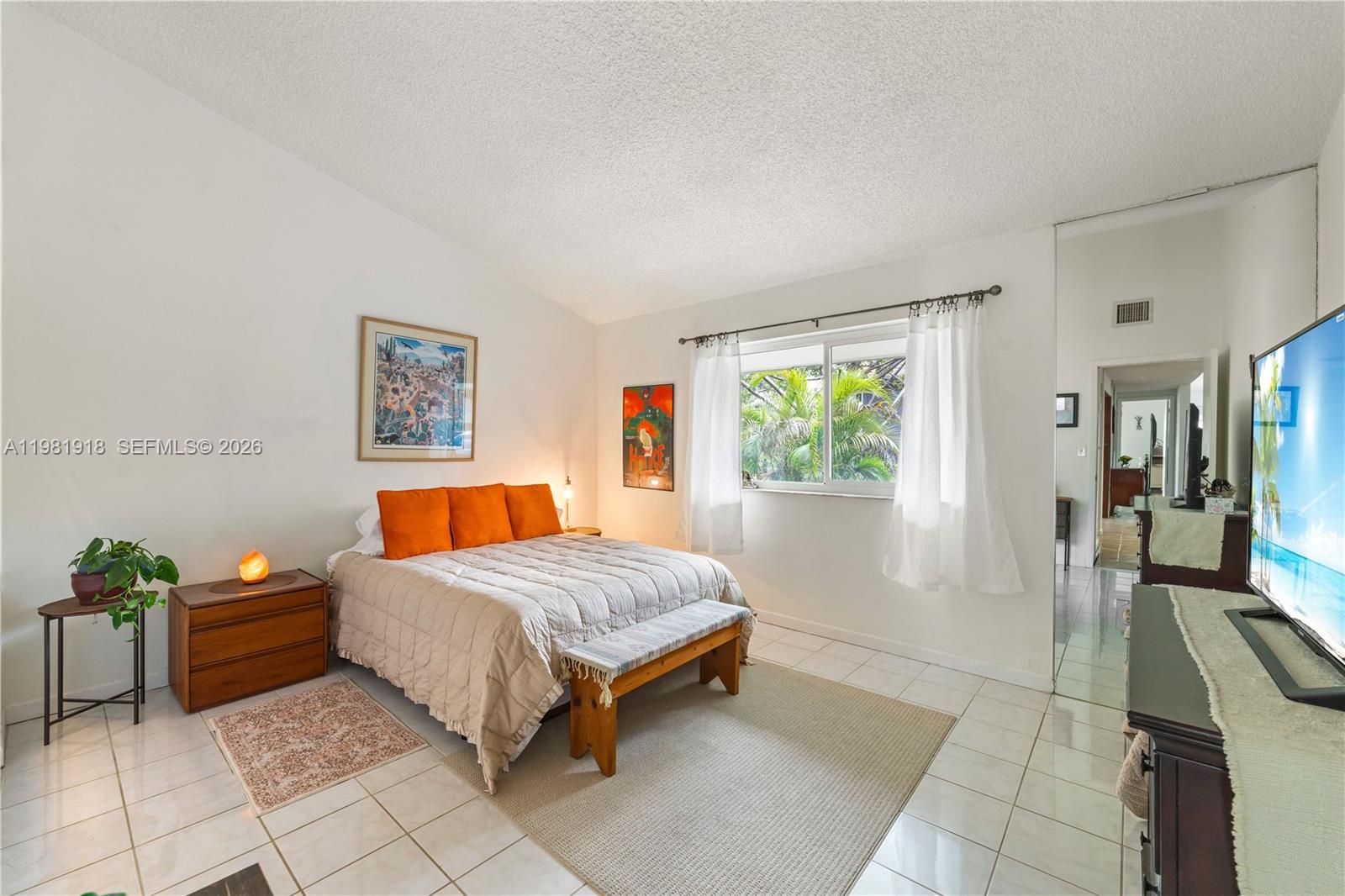 19994 NE 5th Ct #3C Miami, FL 33179