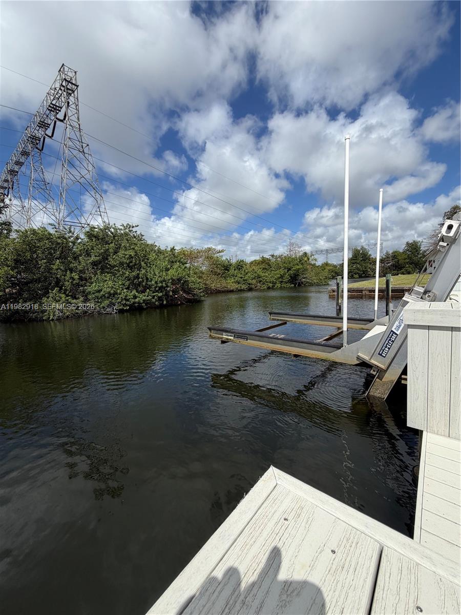 4417 SW 35th Ave Dania Beach, FL 33312