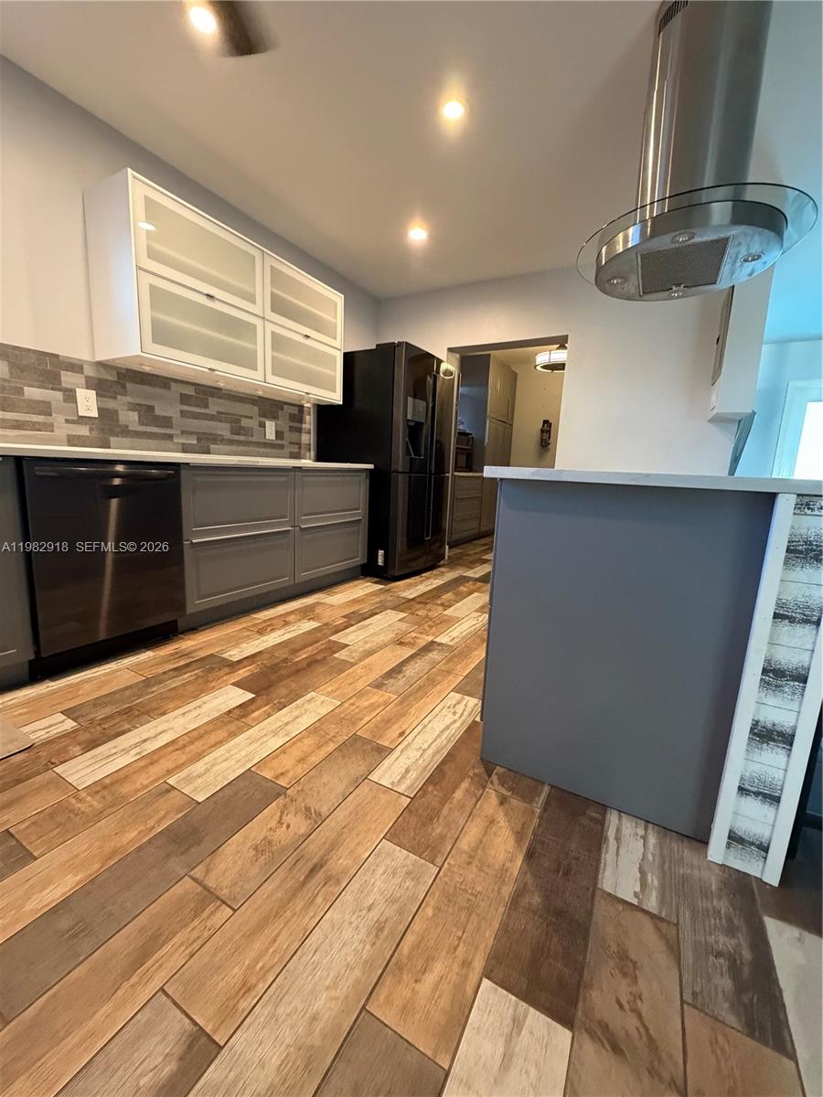 4417 SW 35th Ave Dania Beach, FL 33312