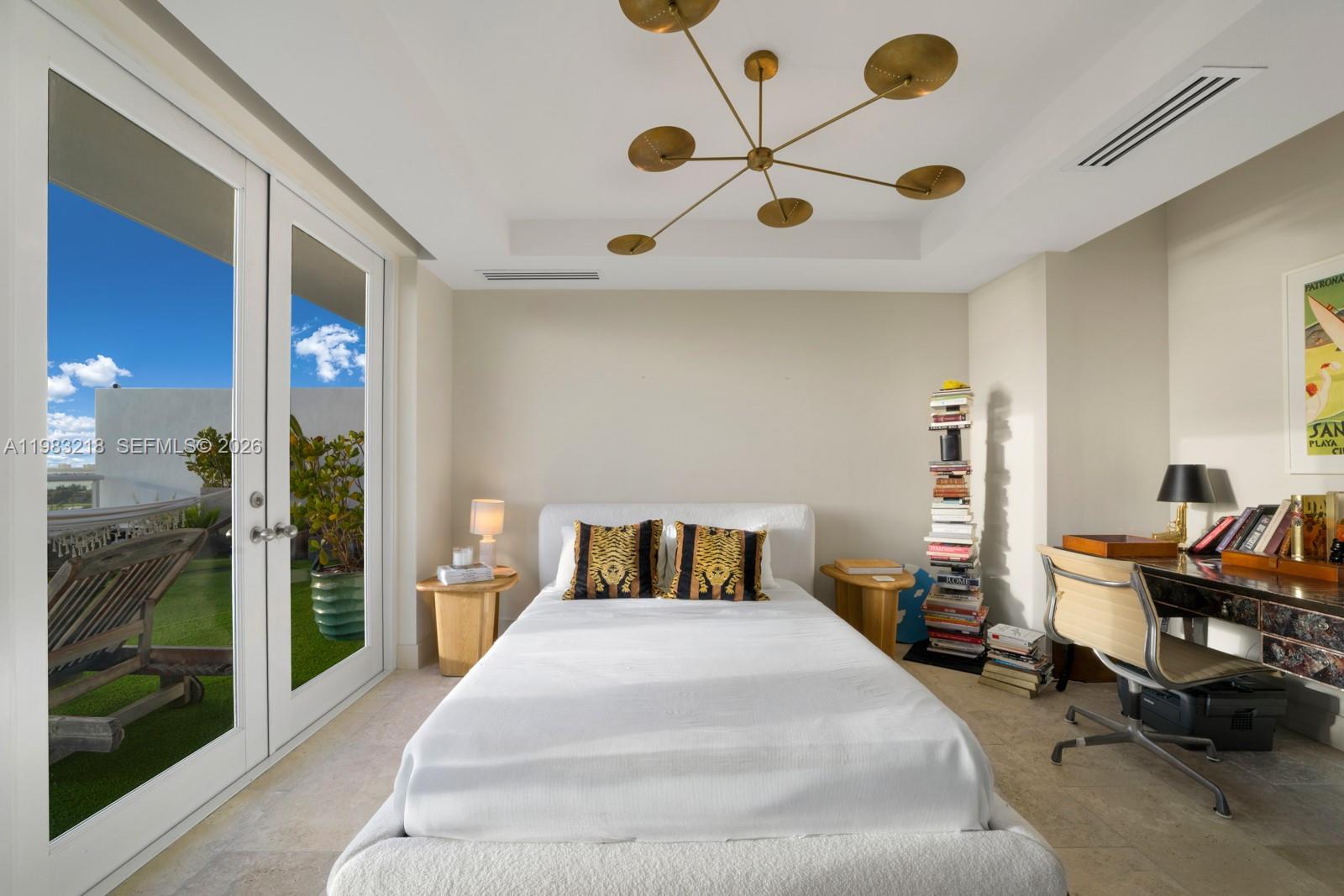 5600 Collins Ave #PH D Miami Beach, FL 33140