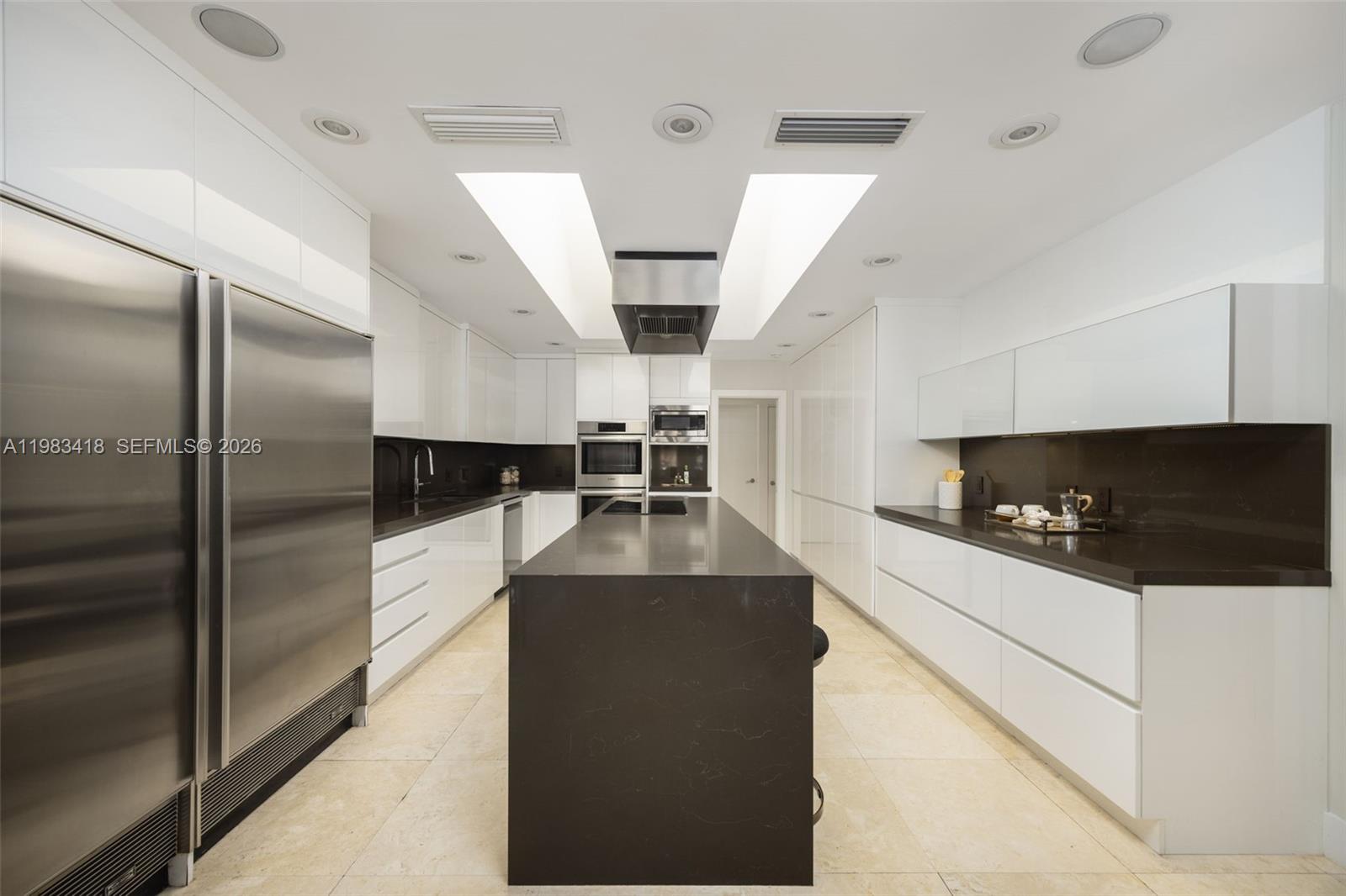 9000 Arvida Dr Coral Gables, FL 33156