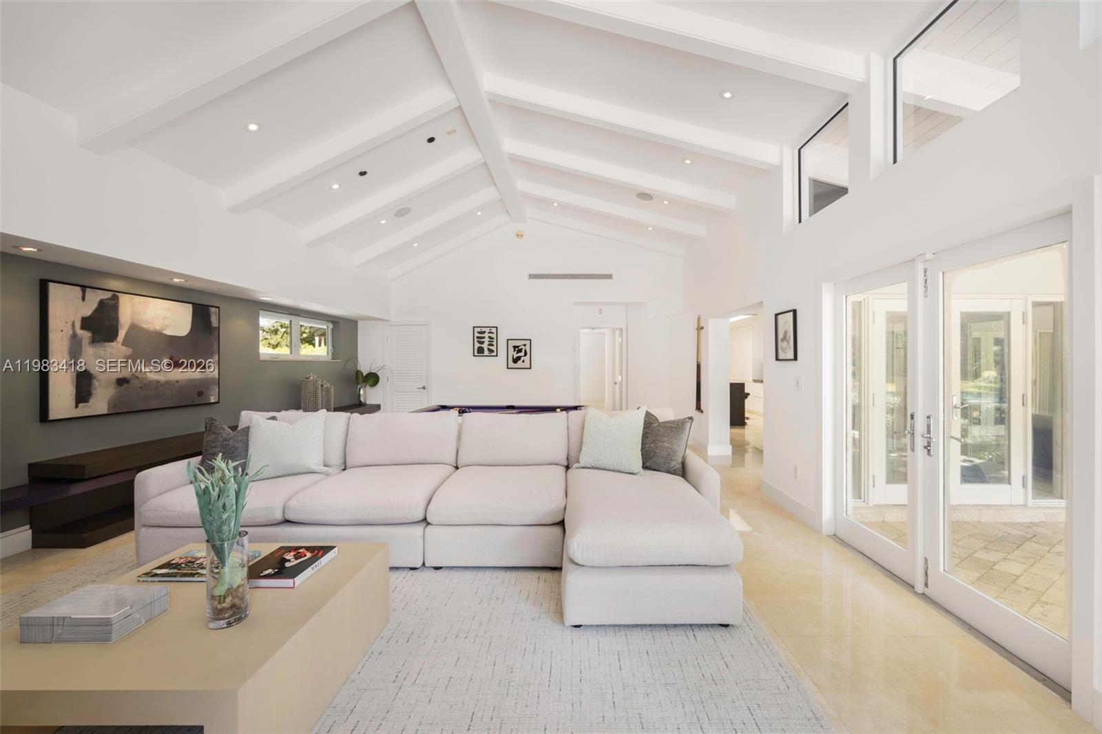 9000 Arvida Dr Coral Gables, FL 33156