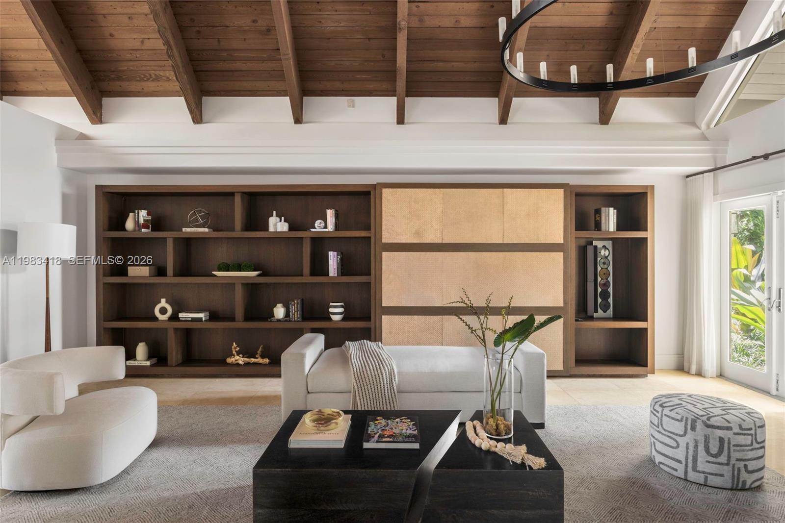 9000 Arvida Dr Coral Gables, FL 33156