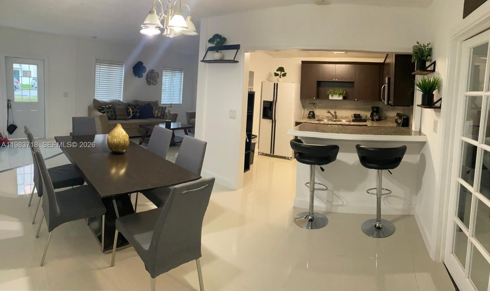 3670 SW 12th St Miami, FL 33135