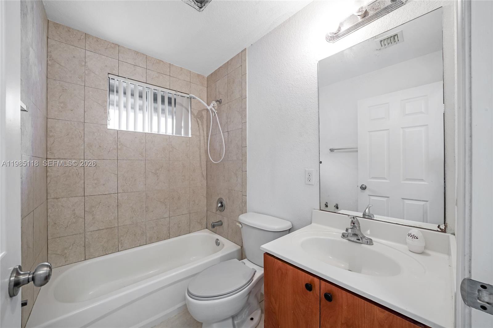 12418 SW 230th St Miami, FL 33170