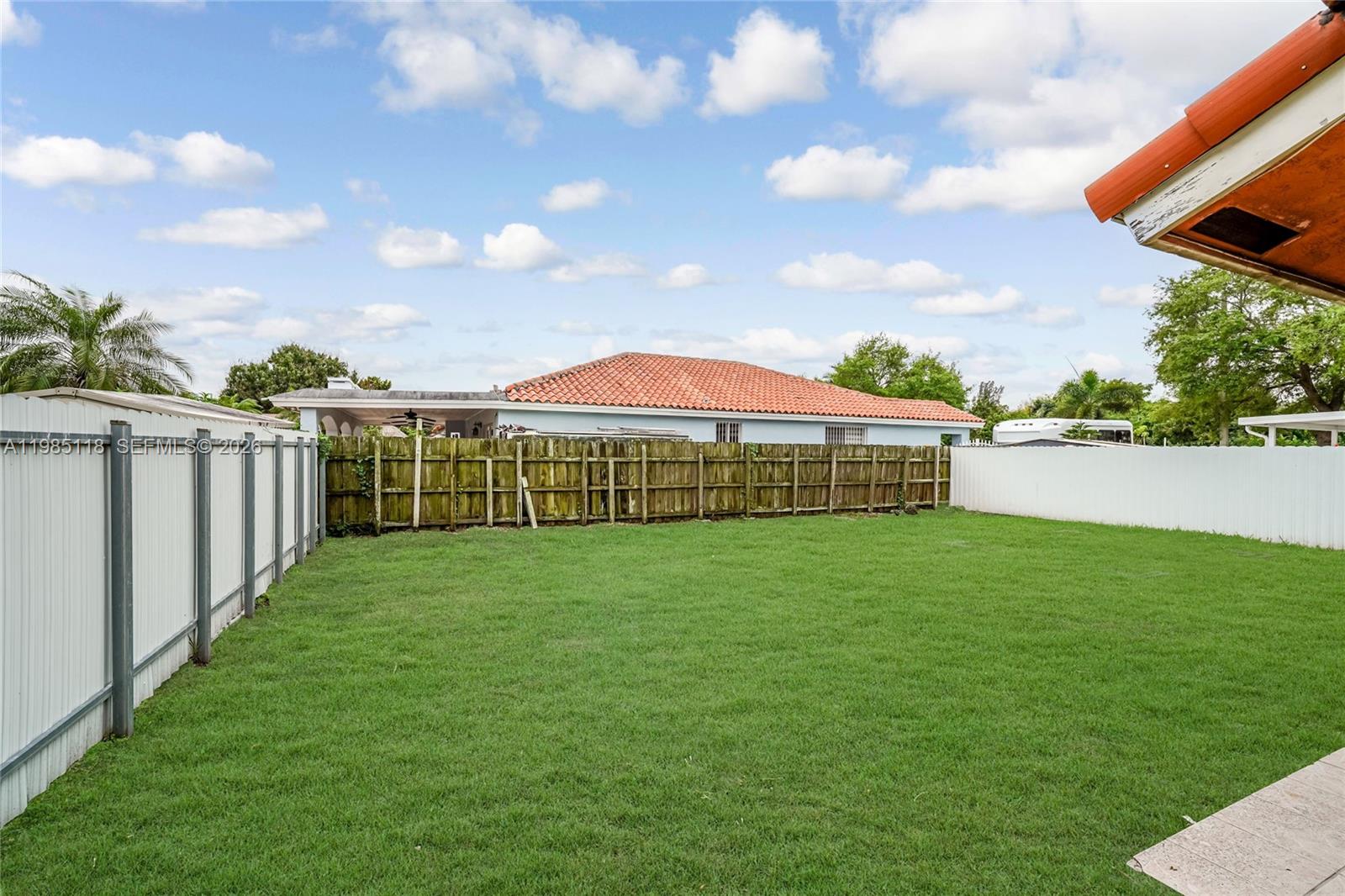 12418 SW 230th St Miami, FL 33170