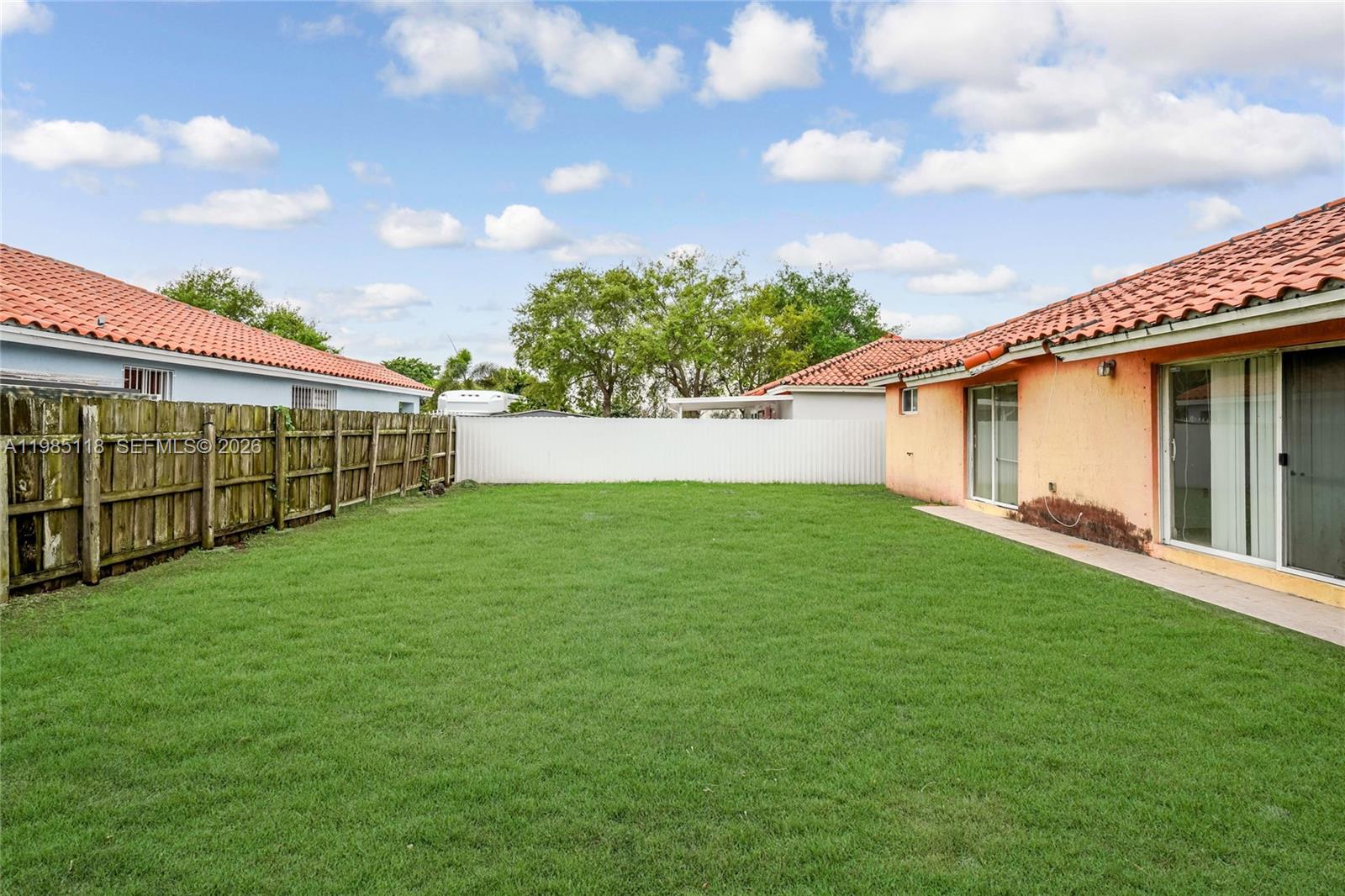 12418 SW 230th St Miami, FL 33170