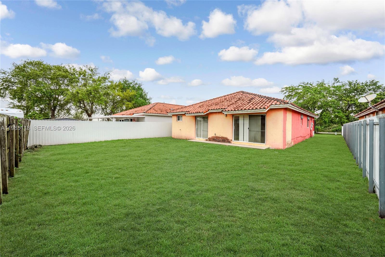 12418 SW 230th St Miami, FL 33170