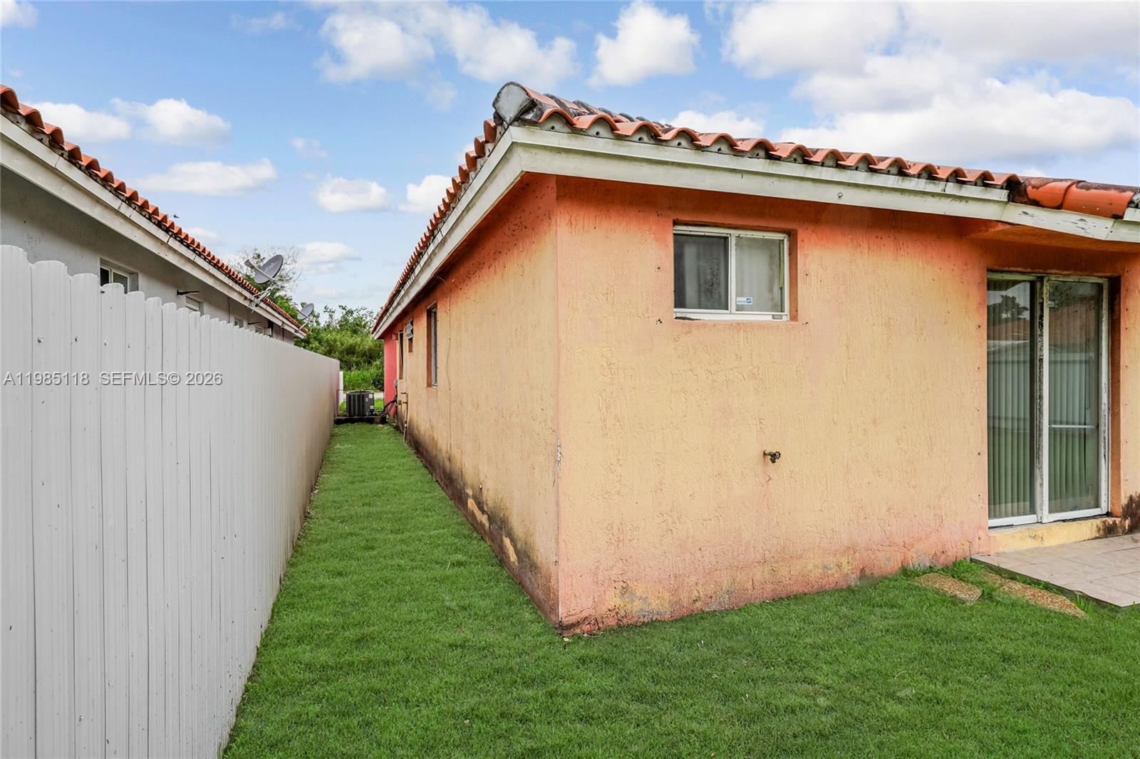 12418 SW 230th St Miami, FL 33170