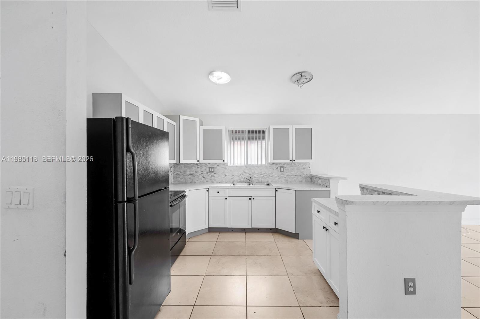 12418 SW 230th St Miami, FL 33170