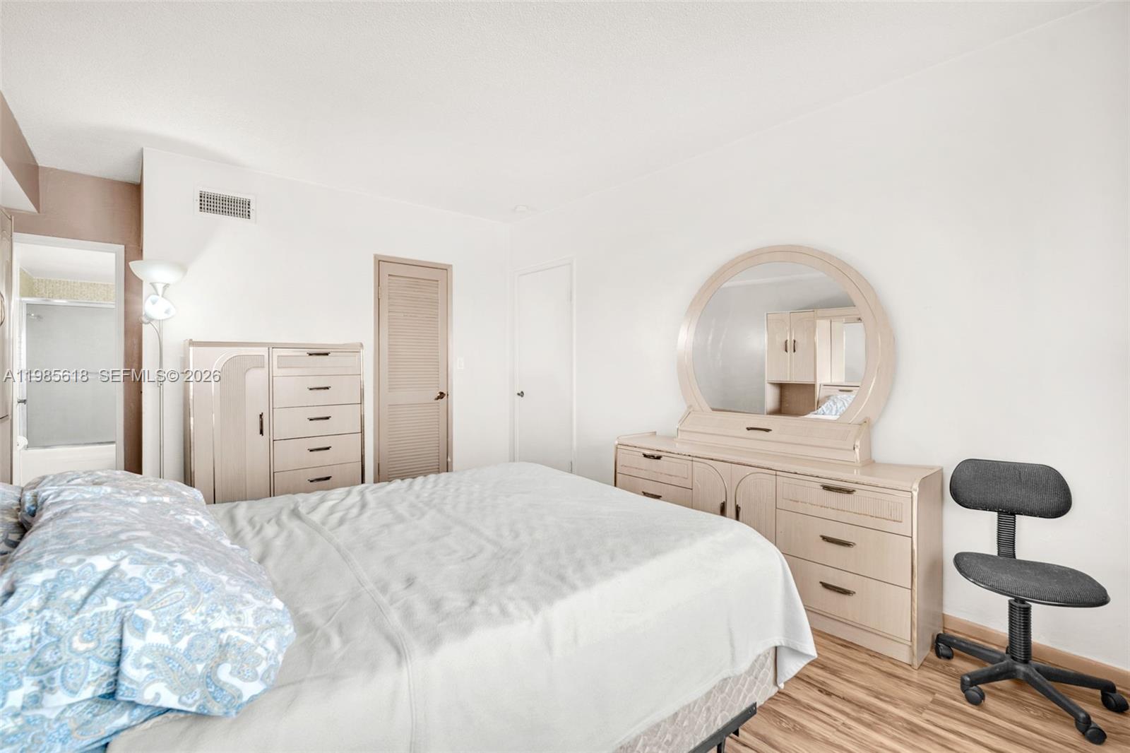 5731 NW 37th St #405 Virginia Gardens, FL 33166