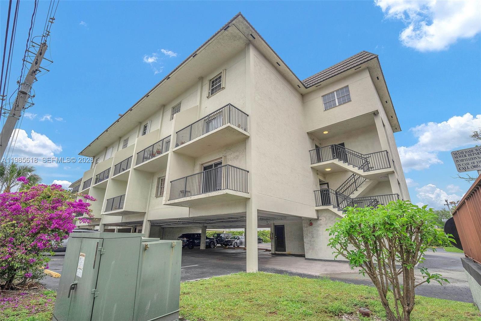 5731 NW 37th St #405 Virginia Gardens, FL 33166