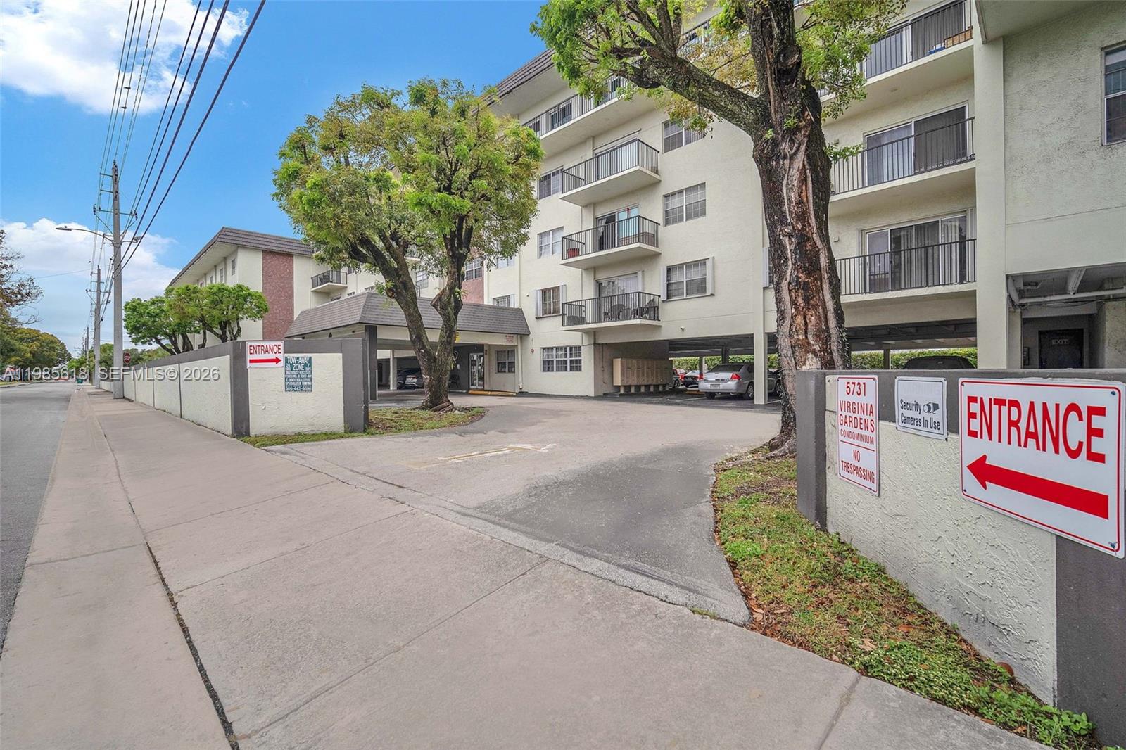 5731 NW 37th St #405 Virginia Gardens, FL 33166