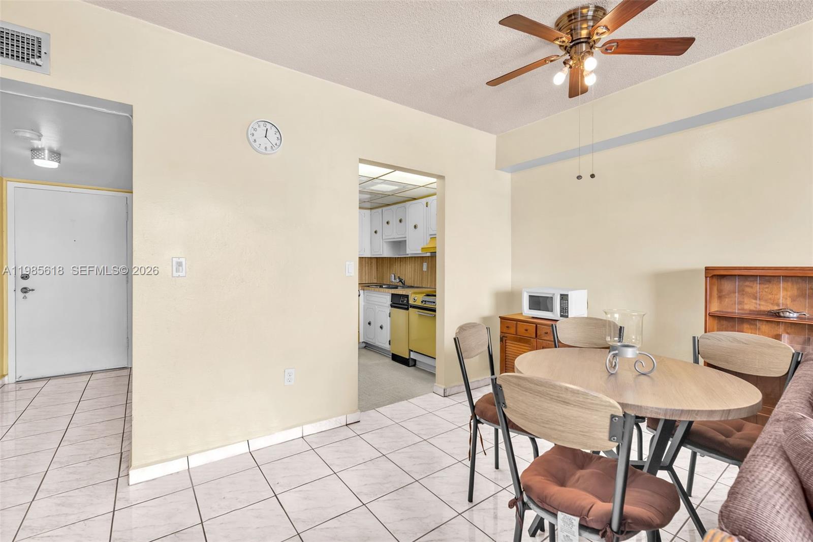 5731 NW 37th St #405 Virginia Gardens, FL 33166