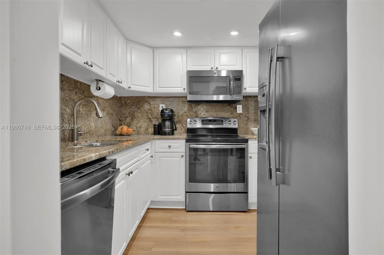 image Mirador 1000 (South Tower)12