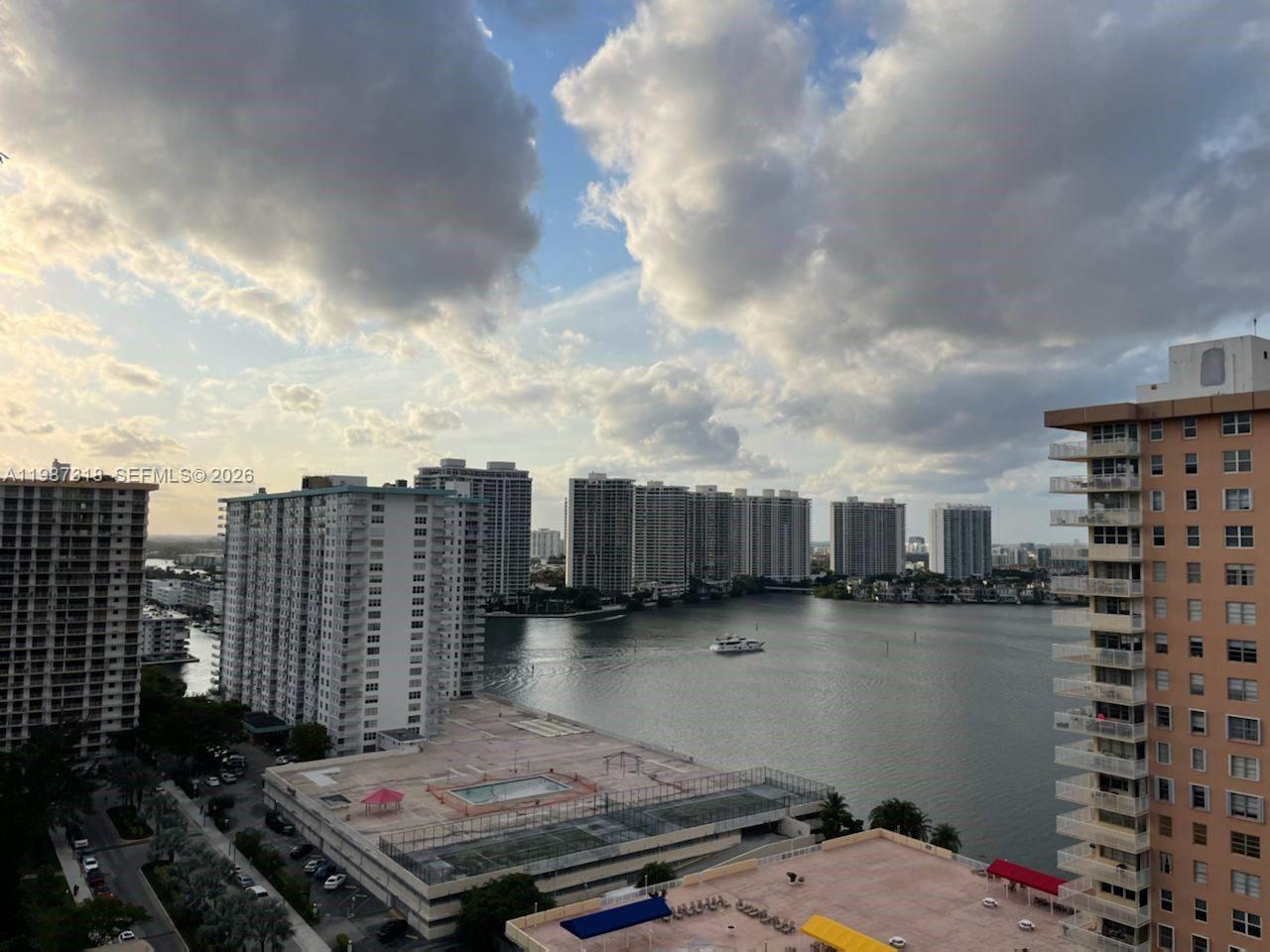 image Winston Towers 10016