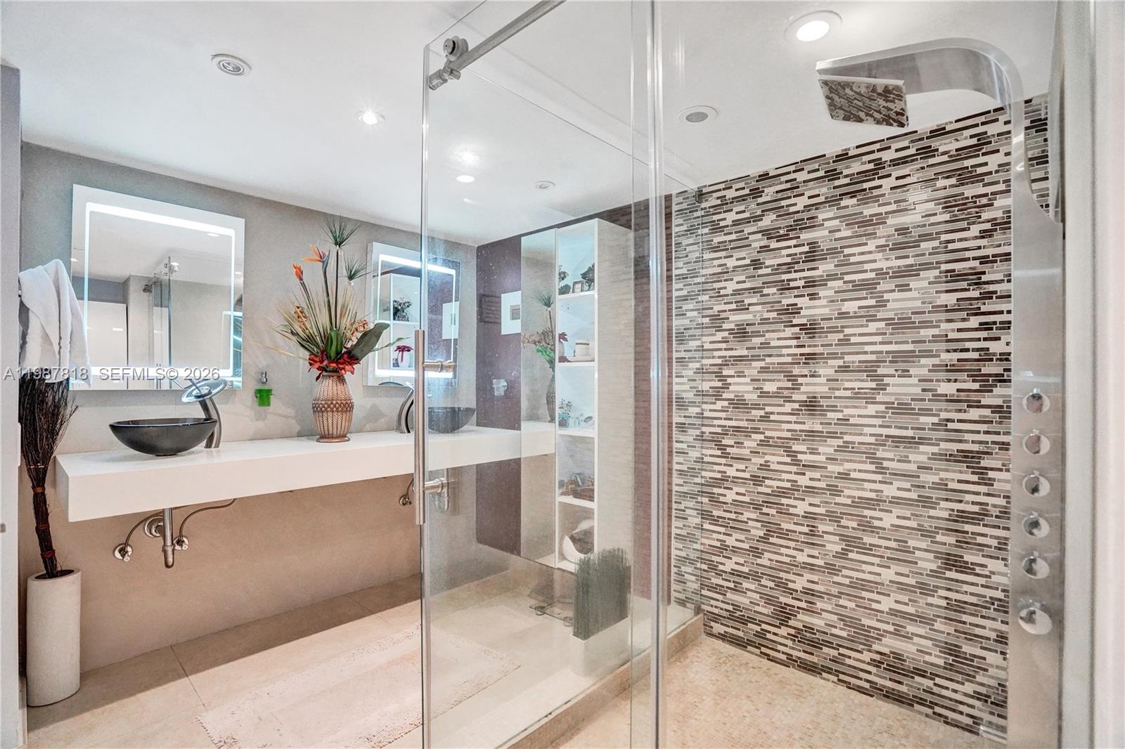 1000 Quayside Ter #1101 Miami, FL 33138