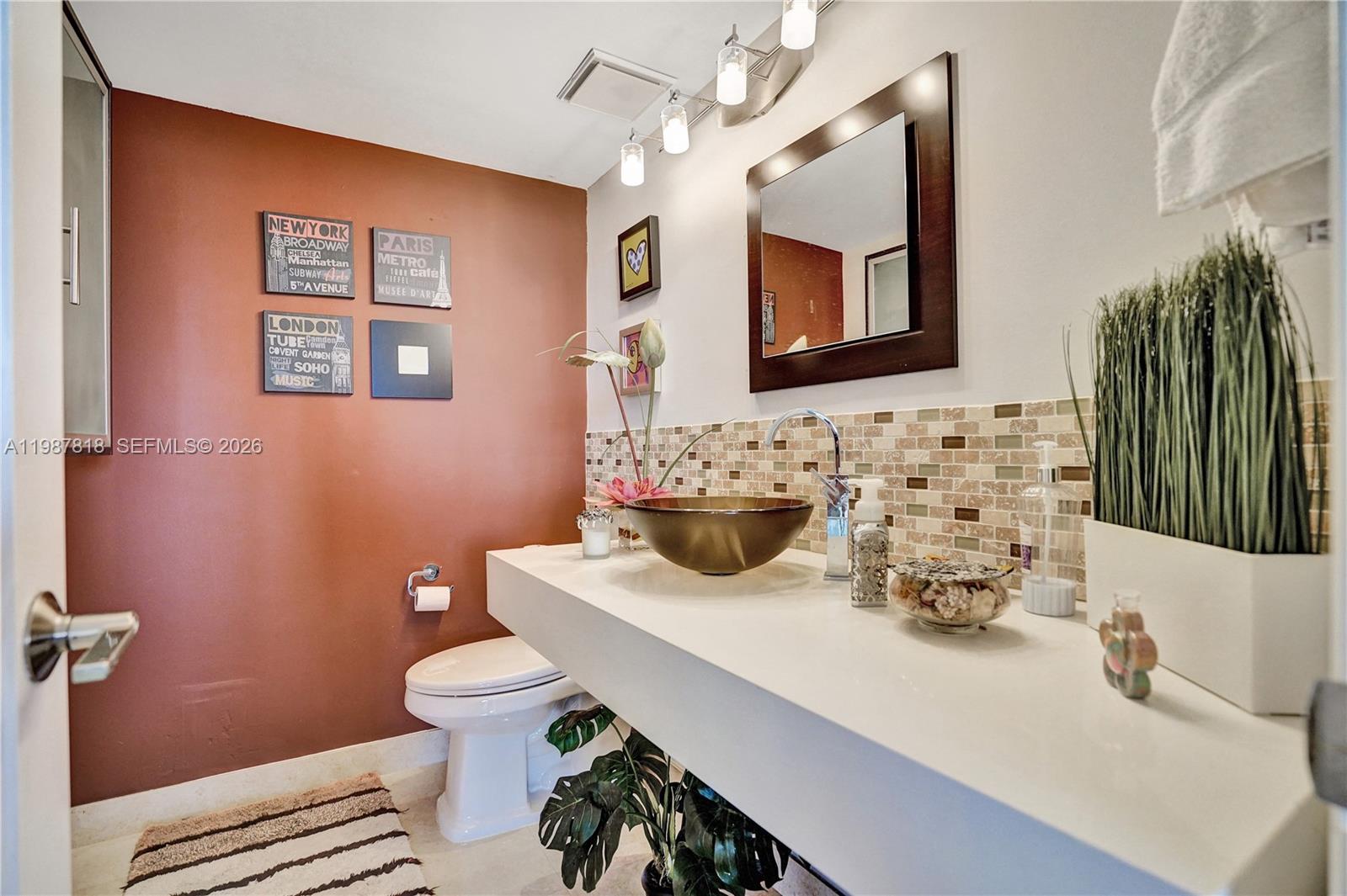 1000 Quayside Ter #1101 Miami, FL 33138