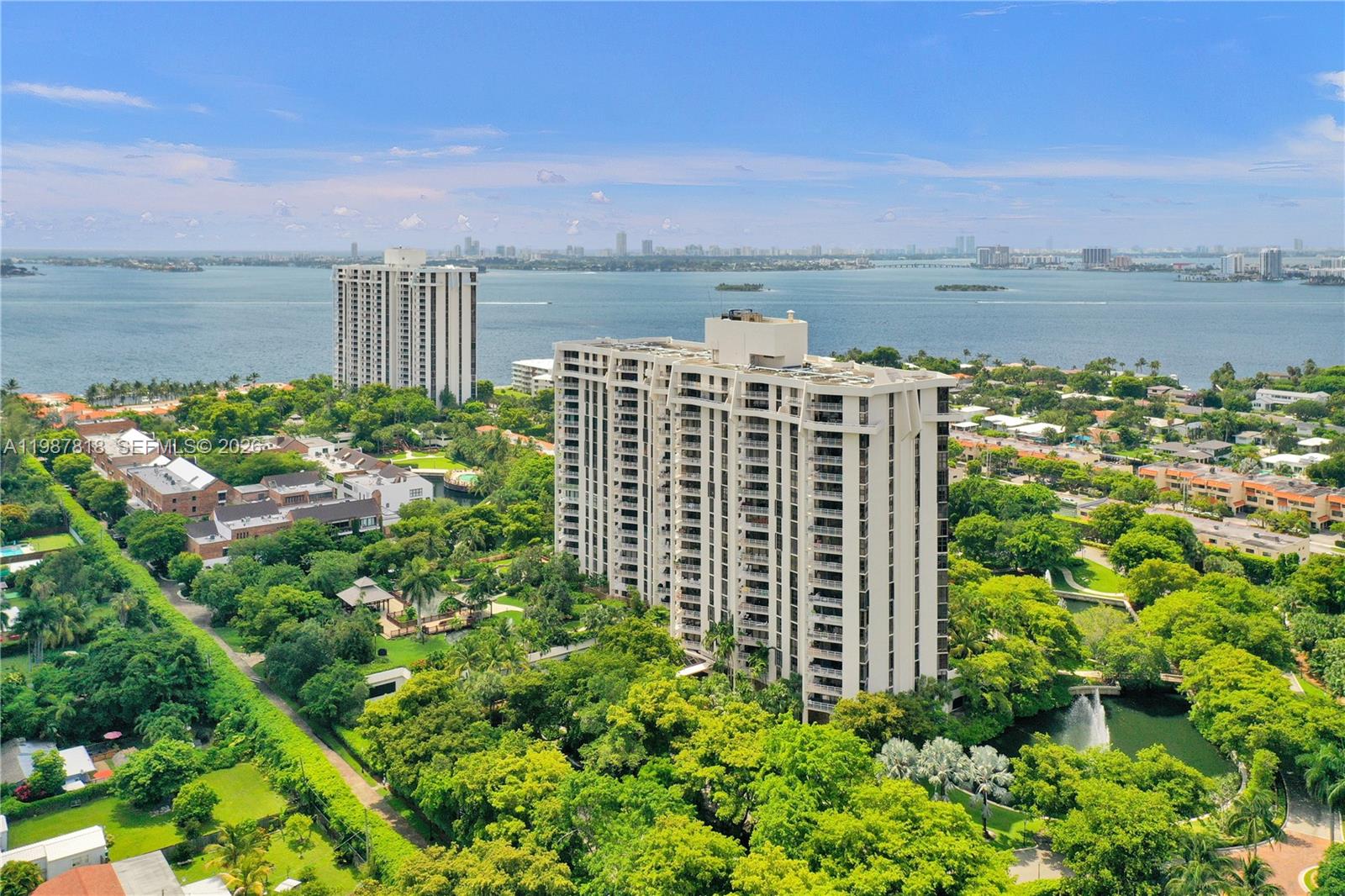 1000 Quayside Ter #1101 Miami, FL 33138