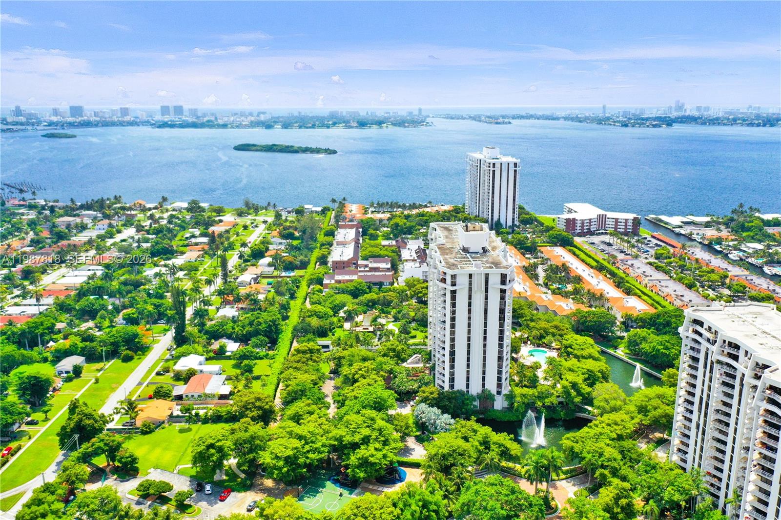 1000 Quayside Ter #1101 Miami, FL 33138