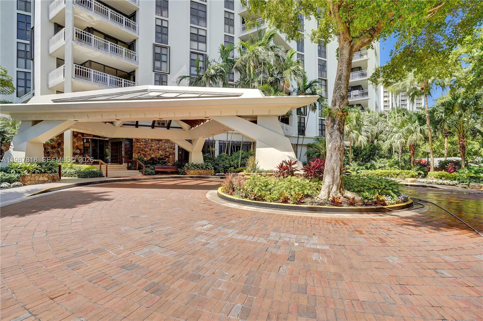 1000 Quayside Ter #1101 Miami, FL 33138