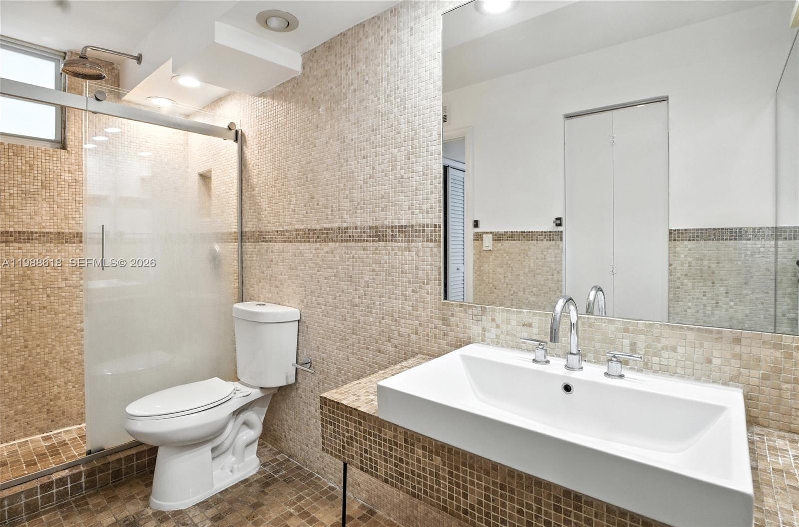 1670 Lincoln Ct #6B Miami Beach, FL 33139