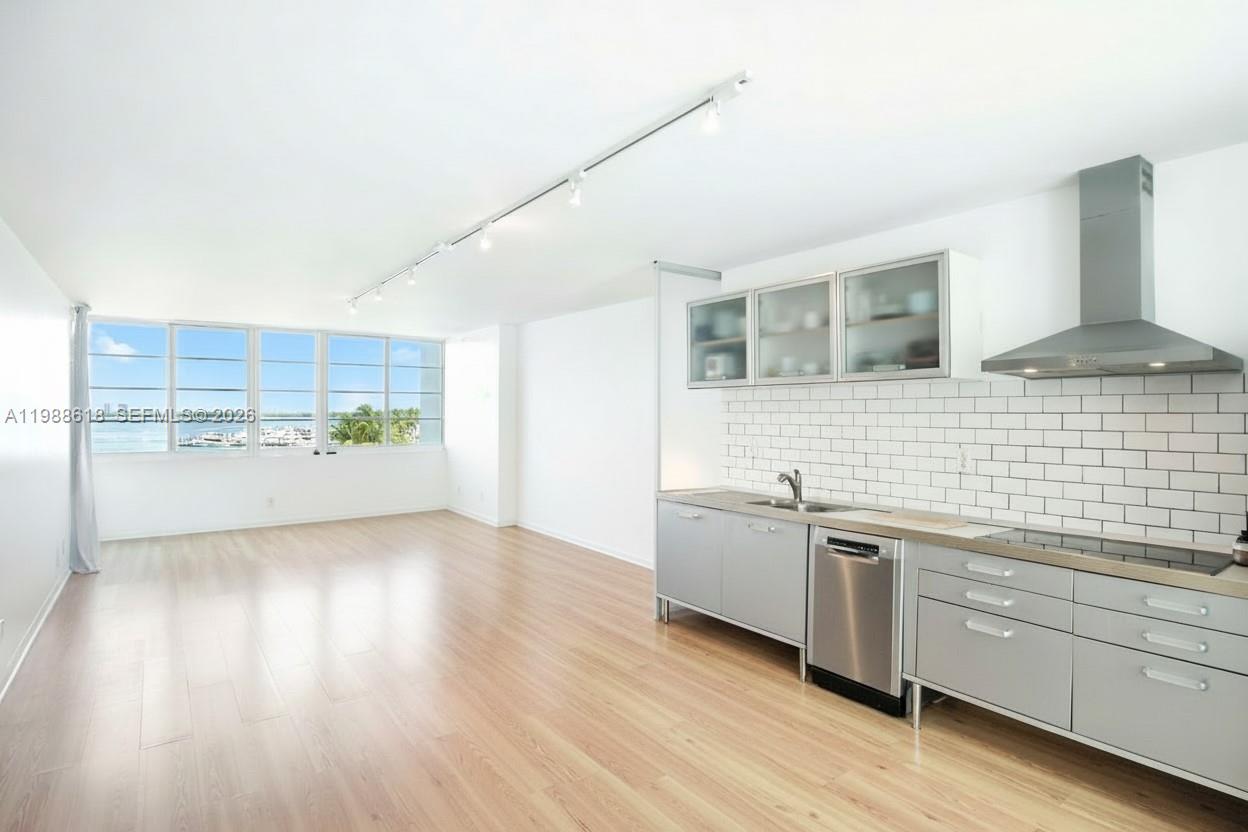 1670 Lincoln Ct #6B Miami Beach, FL 33139