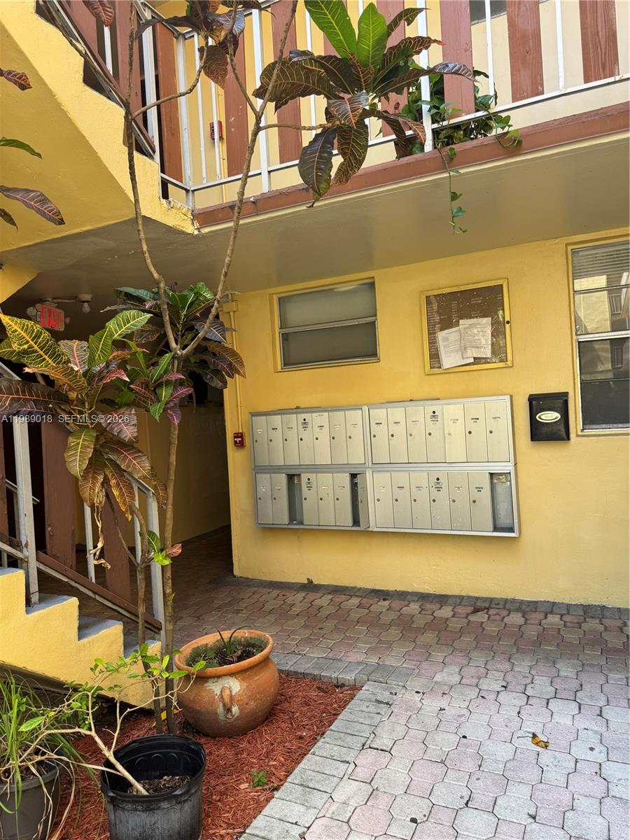 13655 NE 10th Ave #208 North Miami, FL 33161