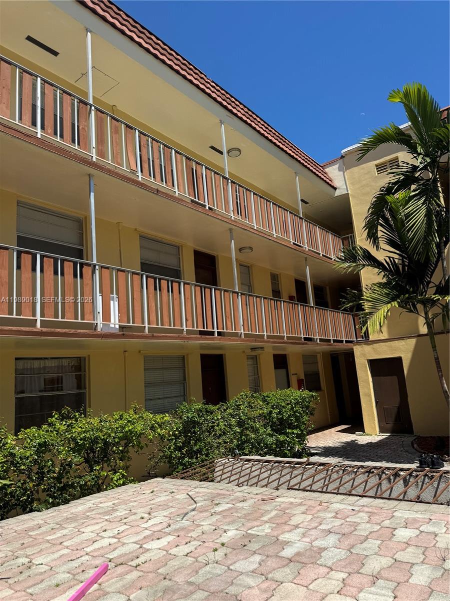 13655 NE 10th Ave #208 North Miami, FL 33161