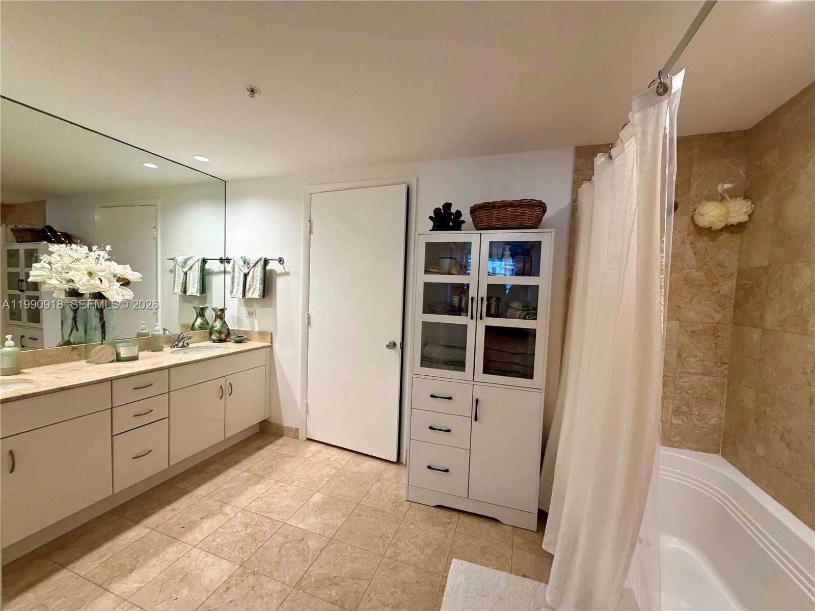 image Courts Brickell Key9