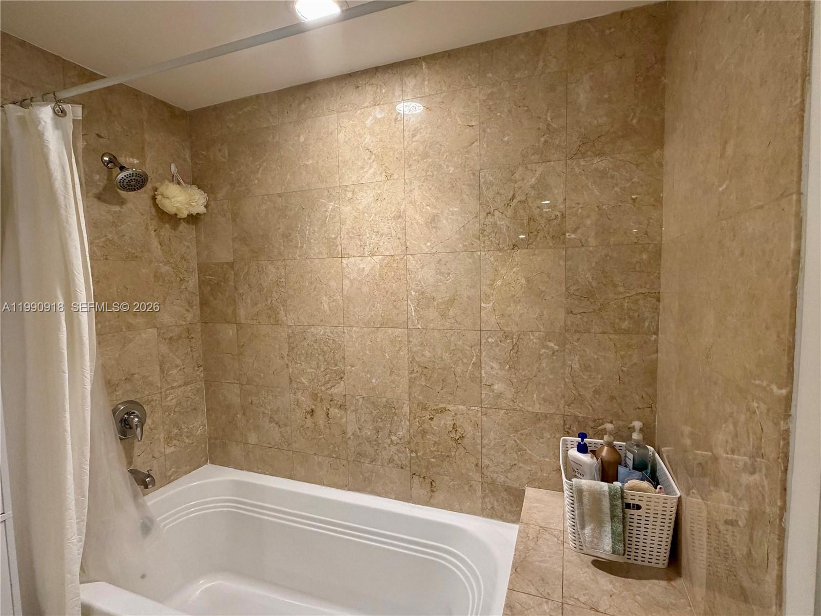 image Courts Brickell Key10