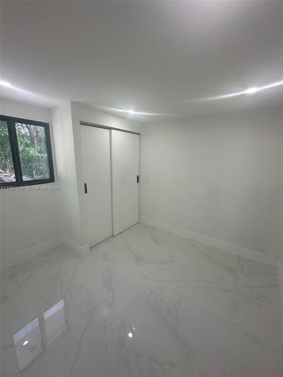 2110 NW 43rd St Miami, FL 33142