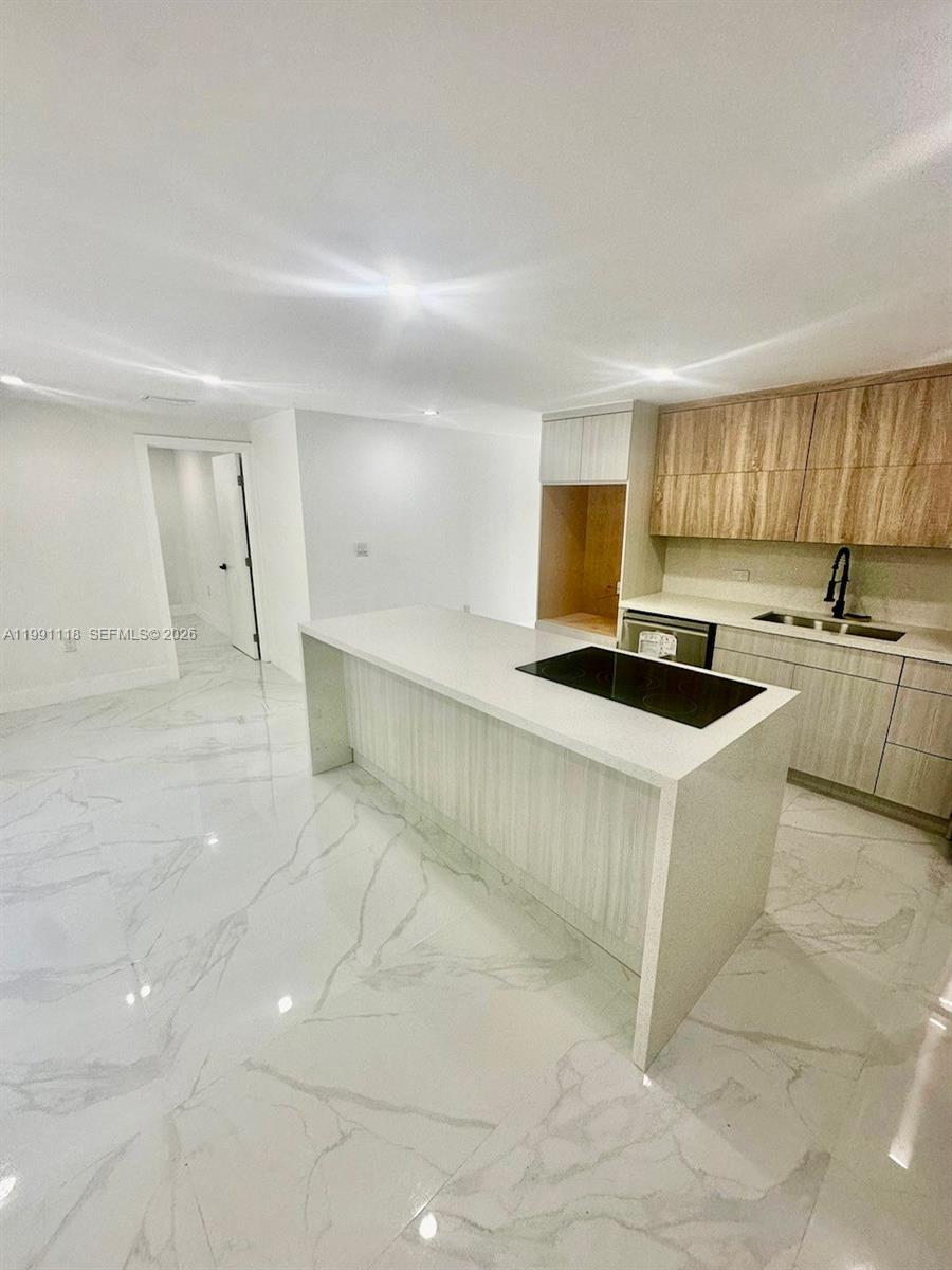 2110 NW 43rd St Miami, FL 33142