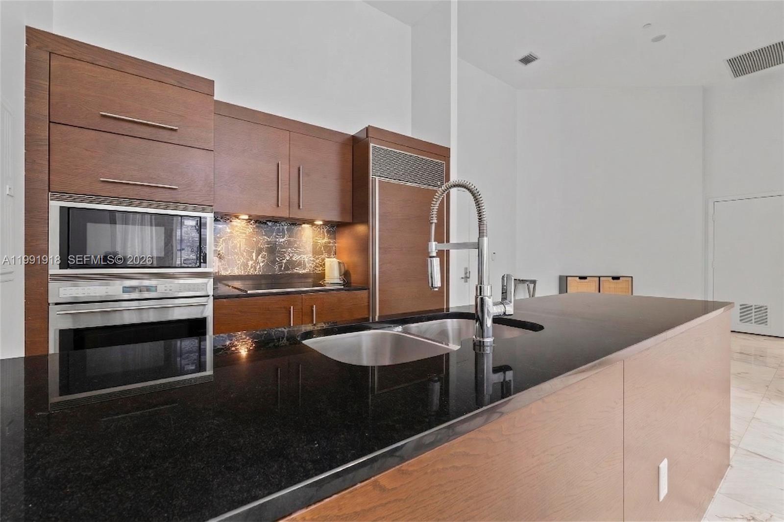 image Icon Brickell I4