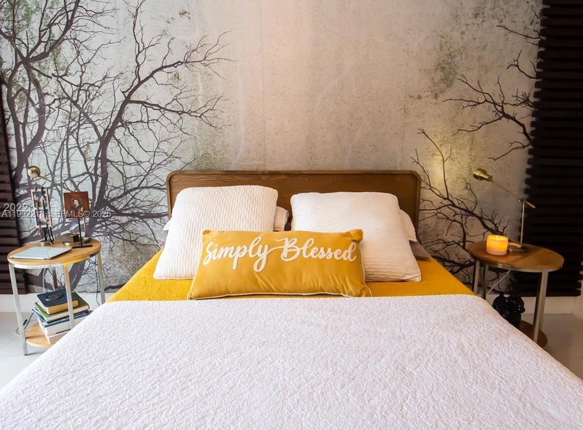 1650 NE 115th St #302 Miami, FL 33181