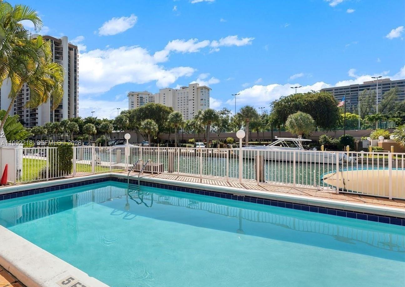 1650 NE 115th St #302 Miami, FL 33181