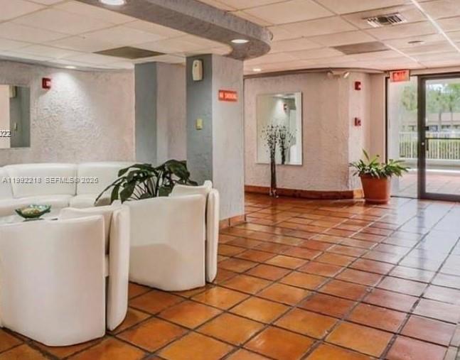 1650 NE 115th St #302 Miami, FL 33181